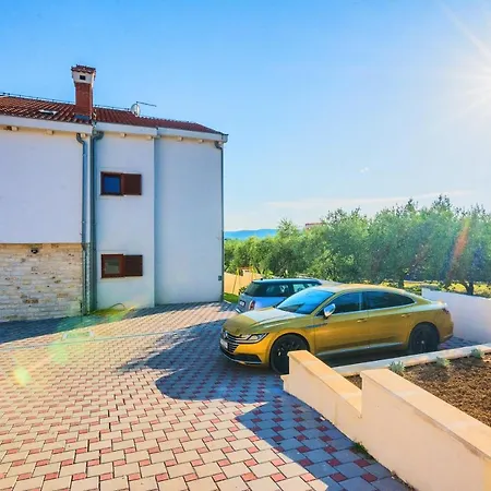 Holiday home Slavica