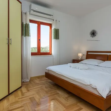Tatil Evi Slavica Sveti Filip i Jakov