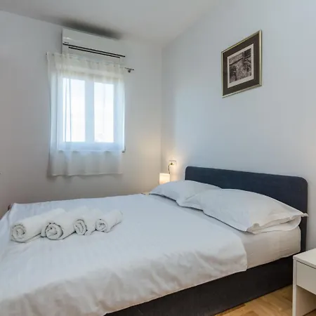 Slavica Tatil Evi Sveti Filip i Jakov