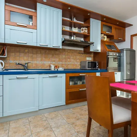 Slavica Tatil Evi *